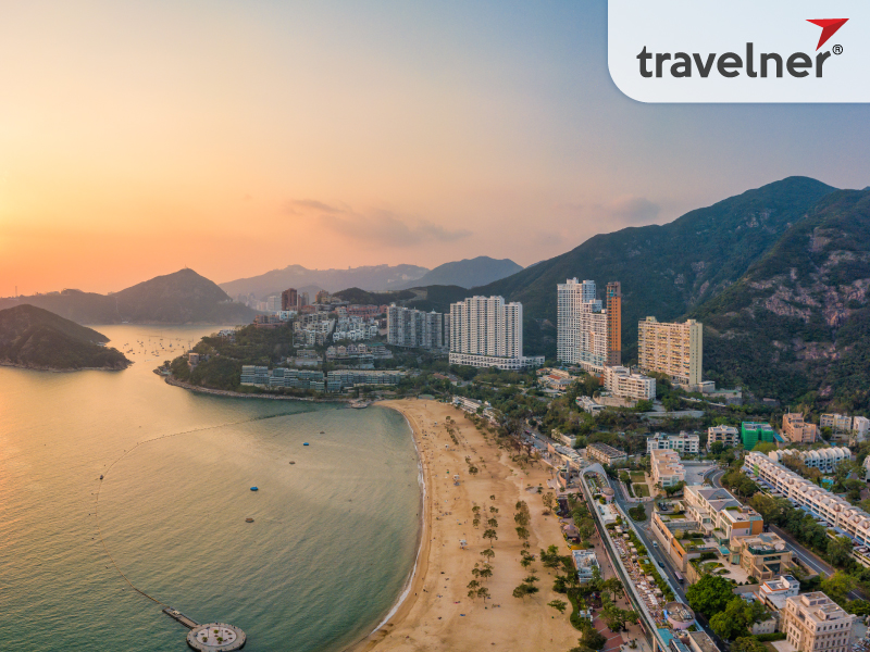 Charming coastline in Repulse Bay.