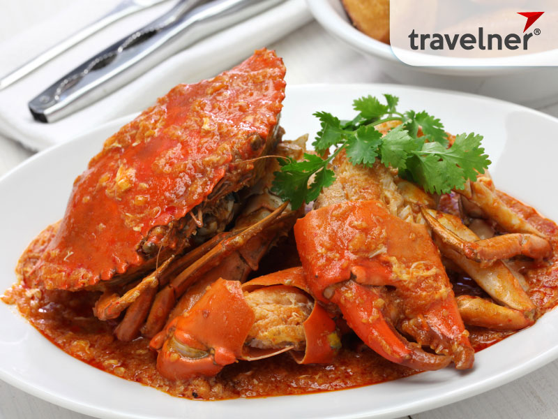 Crab in Spicy Sauce is the best street food in Singapore at night