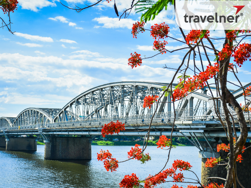 Cycling around Hue’s ancient ruins