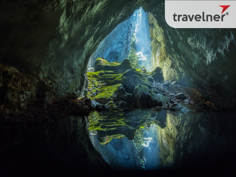 Explore the world’s largest cave - Son Doong
