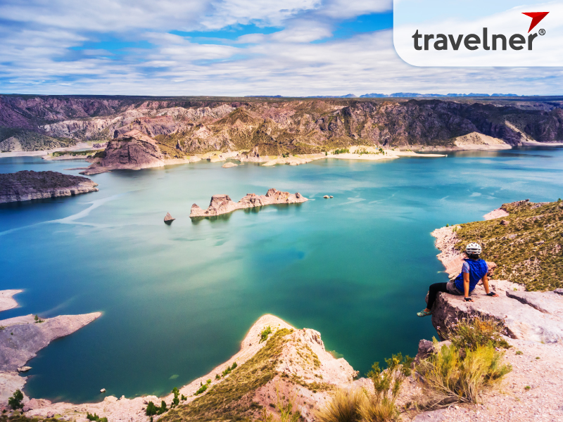 Mendoza is known as one of the world's major wine capitals Mendoza is known as one of the world's major wine capitals