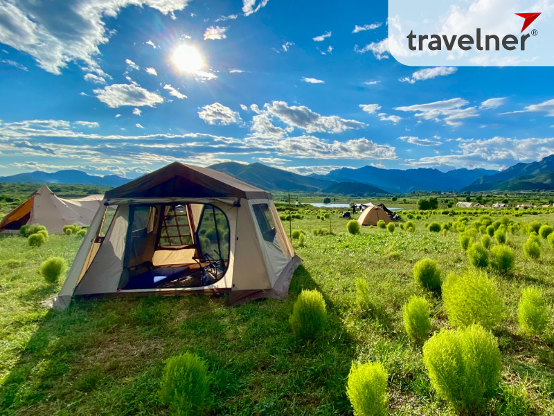 Stays in environmentally friendly huts surrounded by nature Stays in environmentally friendly huts surrounded by nature