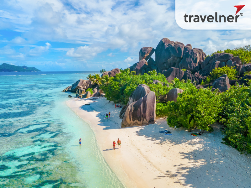 The pearl island of Seychelles' poetic natural scenery and charming beach The pearl island of Seychelles' poetic natural scenery and charming beach