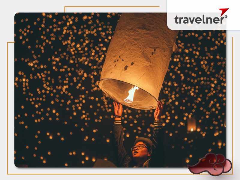 The Thai people release shimmering sky lanterns at the Mid-Autumn
  Festival