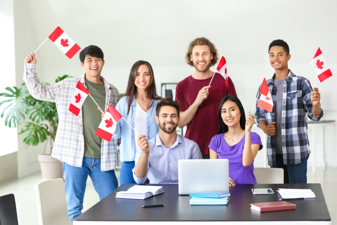 Při plánování dovolené do Kanady je nezbytné, abyste pochopili kritéria pro cestovní pojištění IEC. It is imperative that you comprehend the criteria for IEC travel insurance while making vacation plans to Canada.