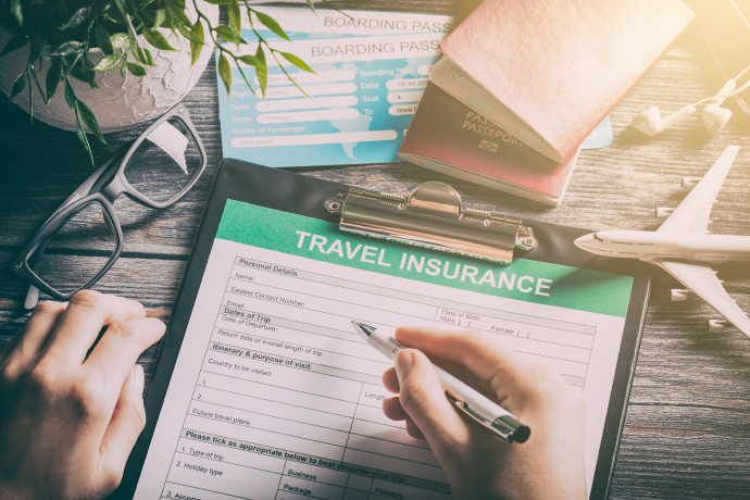 El seguro de viaje es una inversión aconsejable para el trabajo manual Travel insurance is an advisable investment for manual labour