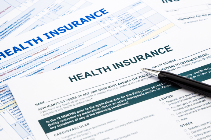 Insurans perjalanan melindungi kebimbangan berkaitan perjalanan, manakala insurans perubatan memastikan kesihatan. Travel insurance protects travel-related concerns, while medical insurance ensures health.