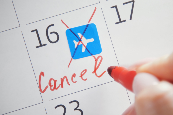 Chcete-li získat cestovní pojištění, které kryje storna, měli byste si jej zakoupit v určitém časovém rámci před cestou. To obtain travel insurance that covers cancellations, you should purchase within a specific timeframe before your trip.