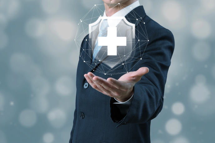 El seguro médico de viaje cubre los gastos médicos mientras estás en el extranjero. Travel medical insurance covers medical expenses while you are abroad.