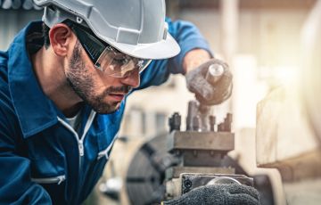 Manual Labour Travel Insurance: Protecting Your Work Abroad