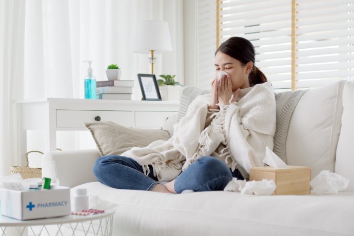 Cestovní pojištění pro případ nemoci poskytuje záchrannou síť pro neočekávané léčebné náklady na cestách. Travel insurance for illness provides a safety net for unexpected medical costs while you are traveling.