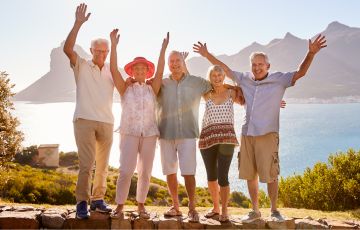 Golden Adventures: um guia completo de seguro de viagem para viajantes mais velhos Golden Adventures: um guia completo de seguro de viagem para viajantes mais velhos